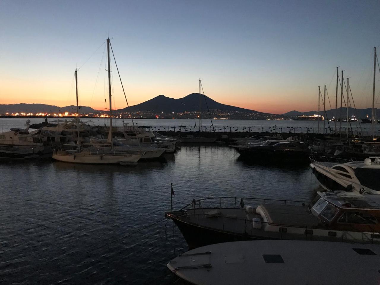 Hotel Transatlantico Napoli Esterno foto